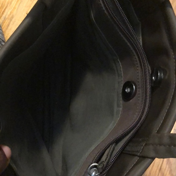 Chic Brown Handbag - Picture 2 of 3